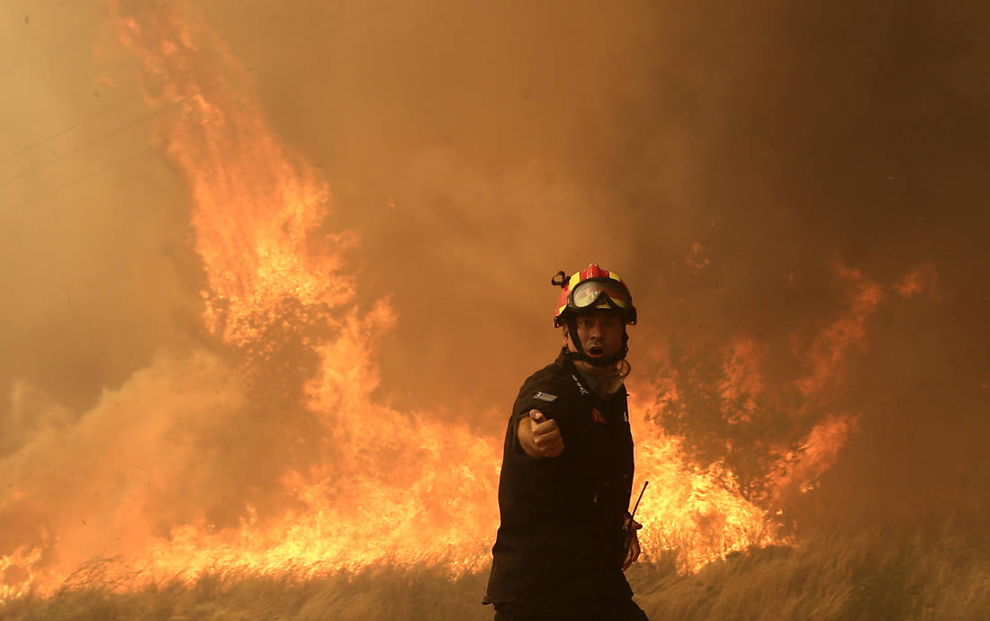 Μάχη με τις φλόγες σε Χορτιάτη και Σέρρες