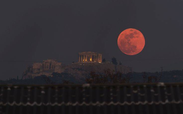 Απόψε το «ματωμένο φεγγάρι»