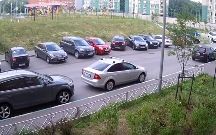 Πόσο καταστροφικό γίνεται ένα ξεπαρκάρισμα ακόμη και όταν έχεις χώρο;