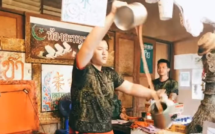 Τι εντυπωσιακό μπορεί να κάνει κάποιος φτιάχνοντας τσάι με γάλα;