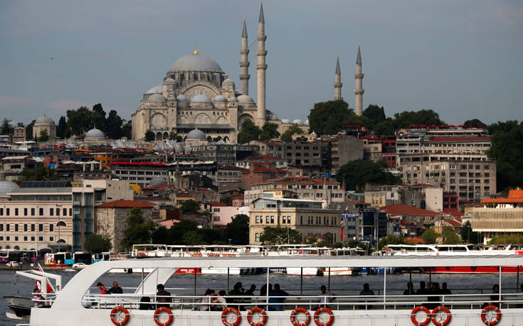 Μεγάλες διευκολύνσεις σε επενδυτές ώστε να αποκτήσουν την τουρκική υπηκοότητα