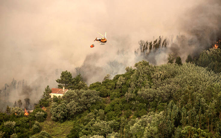 Πορτογαλία: Πιλότος ελικοπτέρου σκοτώθηκε σε κατάσβεση πυρκαγιάς