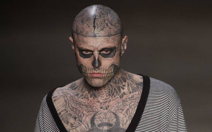 Ο κόσμος του θεάματος θρηνεί για τον «Zombie Boy»