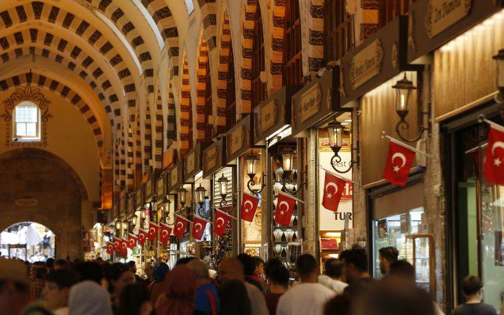 Για κάποιους η κρίση στην Τουρκία είναι ευκαιρία για ψώνια