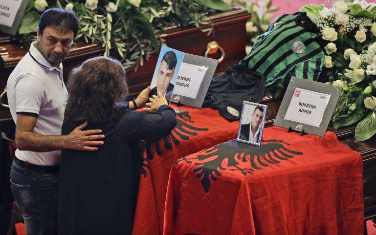 Η τραγωδία στη Γένοβα ένωσε χριστιανούς και μουσουλμάνους