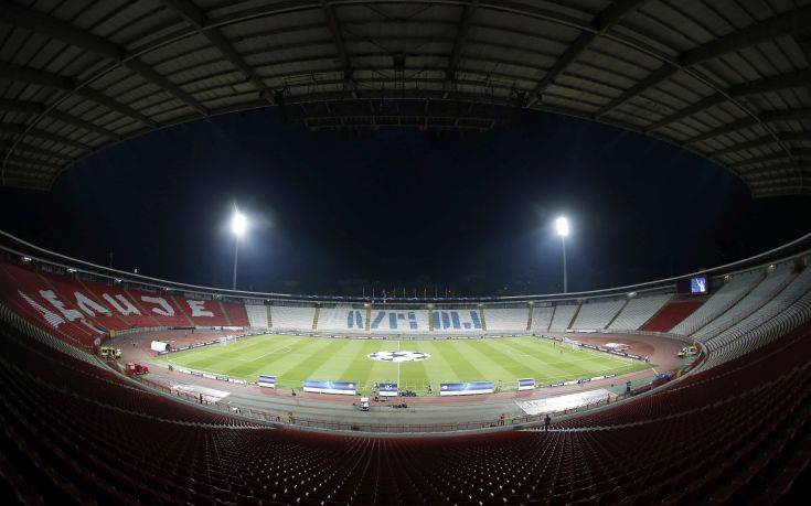 Το γήπεδο άδειο, αλλά οι οπαδοί του Ερυθρού Αστέρα έδωσαν δυναμικό «παρών»