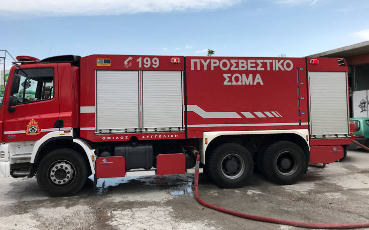Υπό έλεγχο η φωτιά στο Μαρκόπουλο