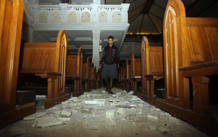Τουλάχιστον 37 οι νεκροί από τον σεισμό στην Ινδονησία