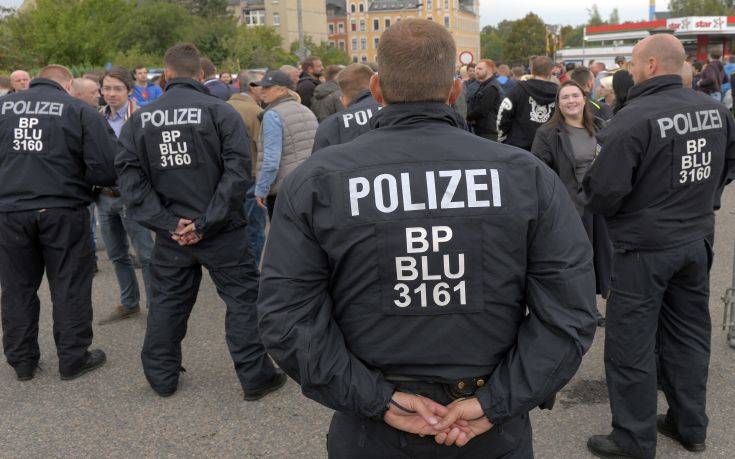 Σε διαθεσιμότητα γερμανός αστυνομικός για συμμετοχή σε ρατσιστική επίθεση