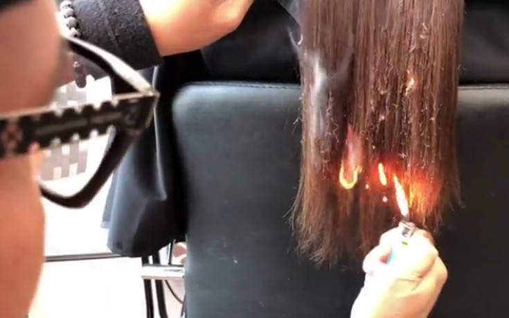 Δίνει στυλ στα μαλλιά βάζοντας φωτιά