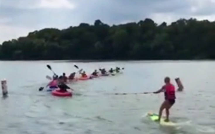 Ένωσαν δέκα καγιάκ μαζί και να τι κατάφεραν