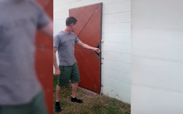 Μάλλον δεν έχεις δει πόρτα ν&#8217; ανοίγει με τέτοιο τρόπο