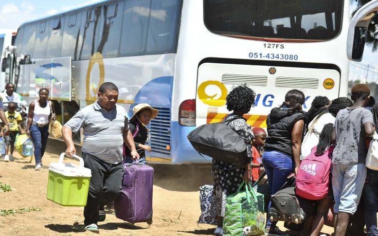 Δέκα νεκροί από ανατροπή λεωφορείου στη Νότια Αφρική