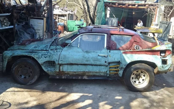 Ζητά 10.000 δολάρια για μια σακαράκα που θυμίζει αυτοκίνητο του «Mad Max»