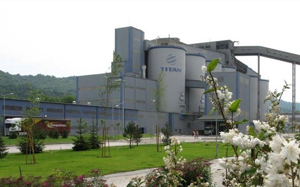 Ο «ΤΙΤΑΝ» κάνει δωρεά 2.500 τόνους τσιμέντου για την ανοικοδόμηση υποδομών στην Αν. Αττική