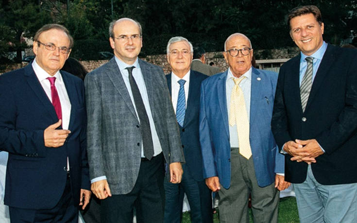 New York College Educational Group, μεγαλοπρεπείς αποφοιτήσεις με διεθνές αποτύπωμα
