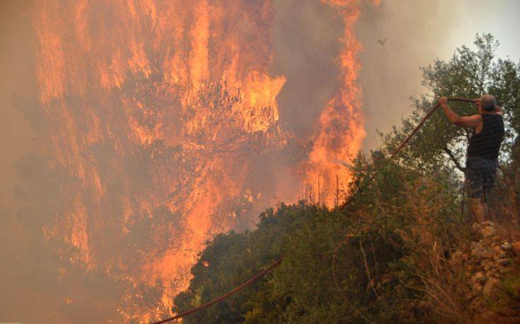 Σύμμαχοι των πυρκαγιών στη Ζάκυνθο οι ισχυροί άνεμοι