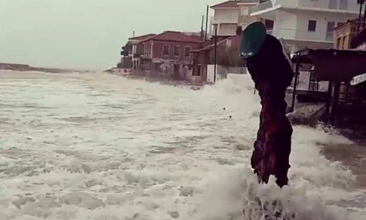 Πού σάρωσε με καταιγίδες ο κυκλώνας και πού θα χτυπήσει η κακοκαιρία τις επόμενες ώρες