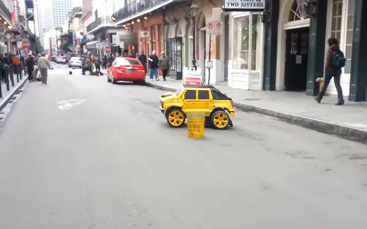 Καλλιτέχνες του δρόμου που ξέρουν να τραβούν τα βλέμματα