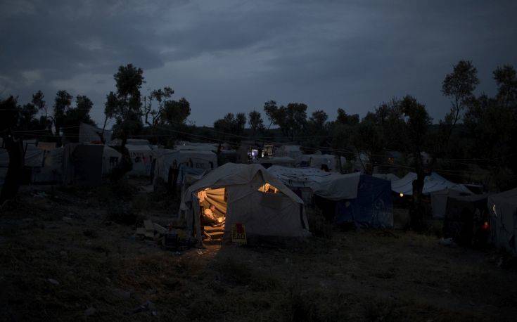 Οι πρώτες ενδείξεις για τα αίτια θανάτου του μετανάστη στη Μόρια