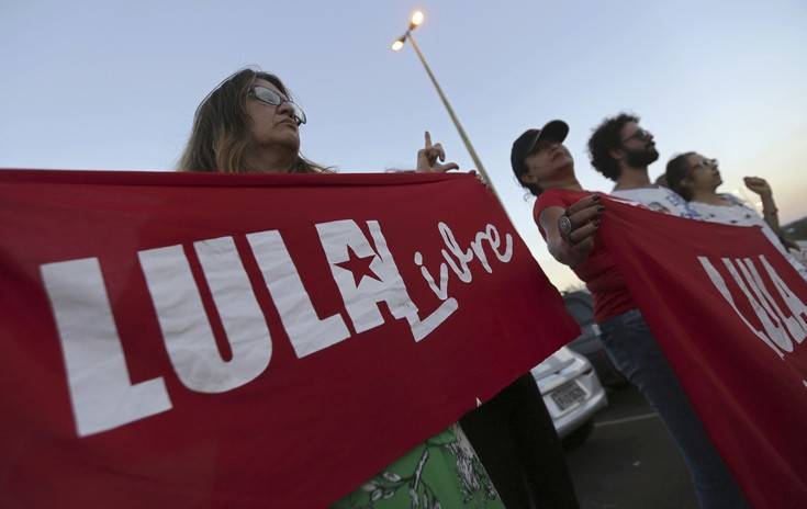 Το Aνώτατο Εκλογοδικείο ακύρωσε την υποψηφιότητα Λούλα