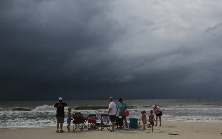 Συναγερμός στις νότιες ΗΠΑ για την τροπική καταιγίδα Γκόρντον