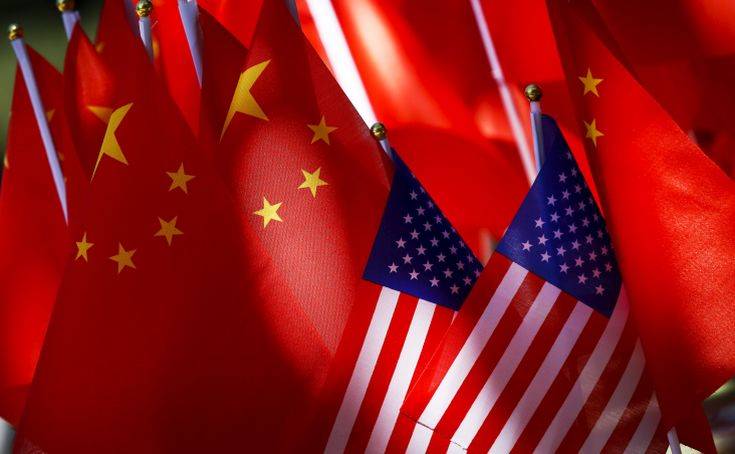 Βήματα τερματισμού του εμπορικού πολέμου κάνουν ΗΠΑ και Κίνα