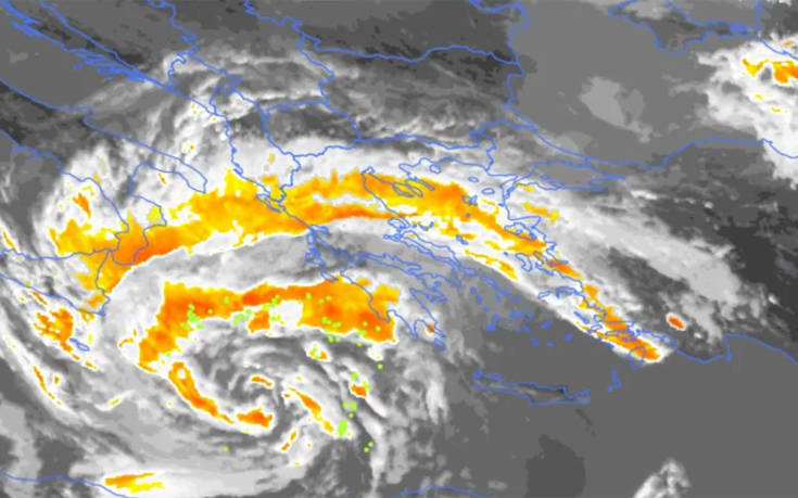 Δορυφορικές εικόνες από τη δημιουργία του μεσογειακού κυκλώνα «Ξενοφών»
