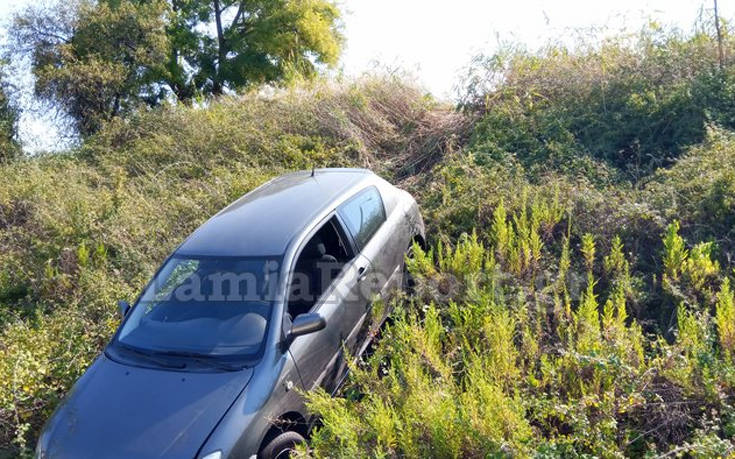 Βρέθηκε σε χαντάκι αφού του έσκασε το λάστιχο