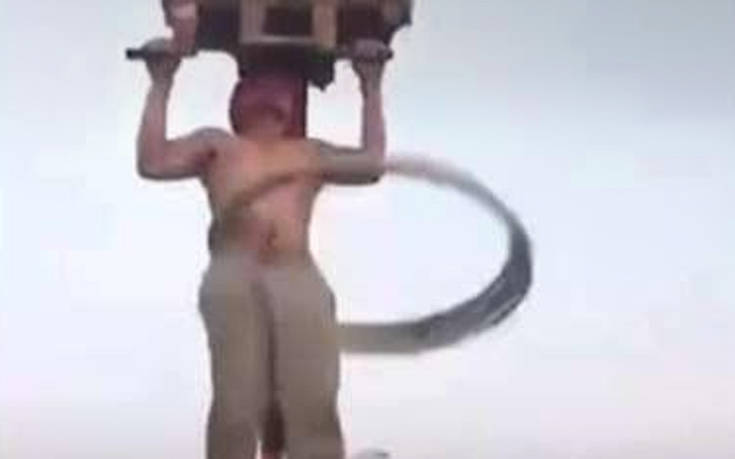 Εργάτης με ταλέντο στη ρυθμική γυμναστική