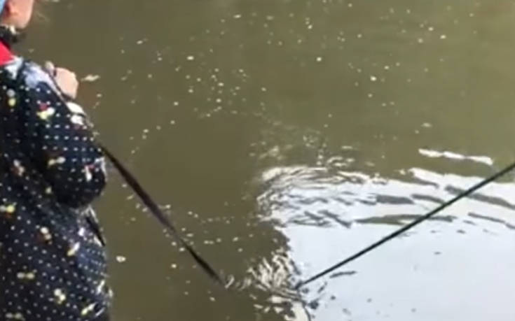 Πήγαν οικογενειακώς για ψάρεμα, η «ψαριά» ωστόσο τους συγκλόνισε