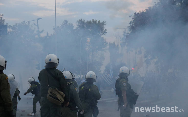 Καρέ-καρέ τα επεισόδια στη Θεσσαλονίκη