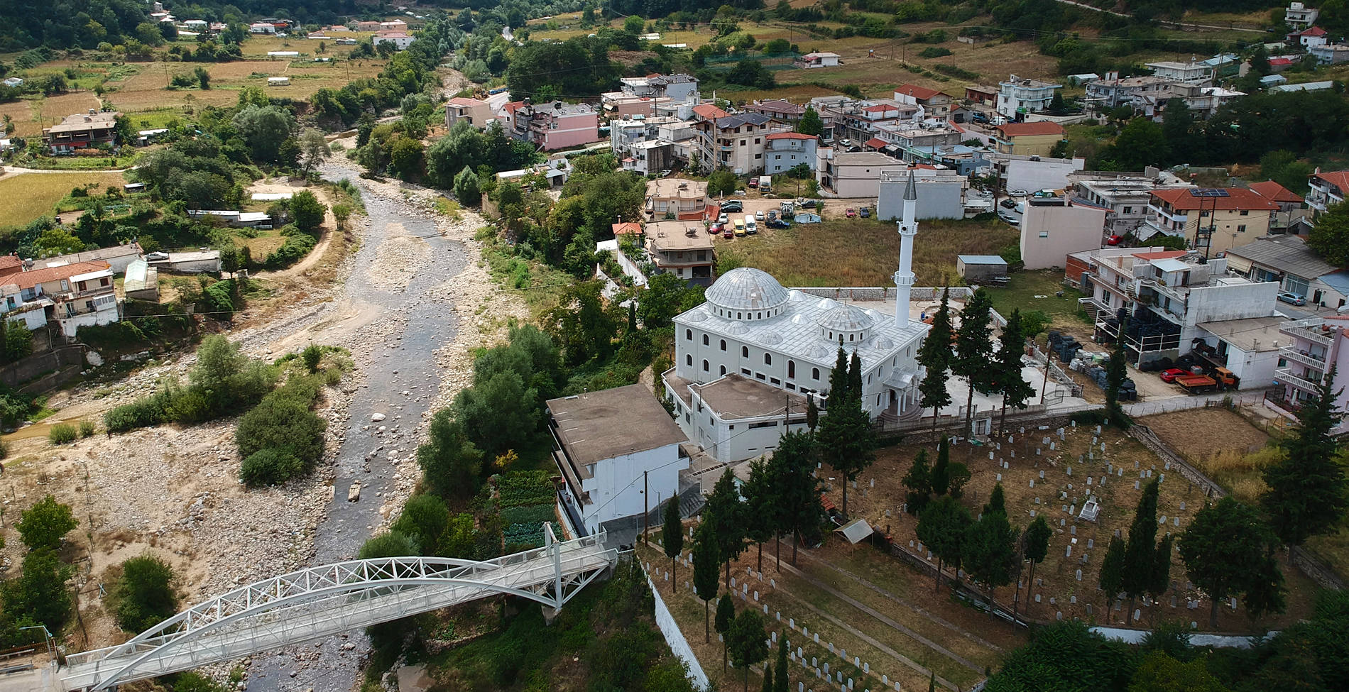 Περπατήσαμε στα χωριά των μουσουλμάνων της Θράκης που έχει παρατήσει η Ελλάδα