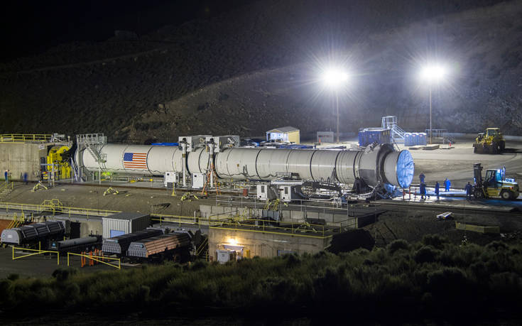 Όλα είναι πελώρια στον σούπερ πύραυλο της NASA