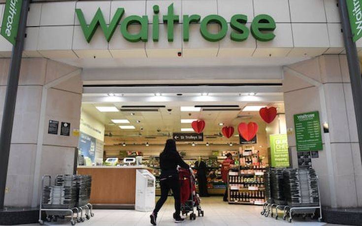 Αλυσίδα σούπερ μάρκετ στη Βρετανία πήγε σε… άλλο επίπεδο την εξυπηρέτηση πελατών