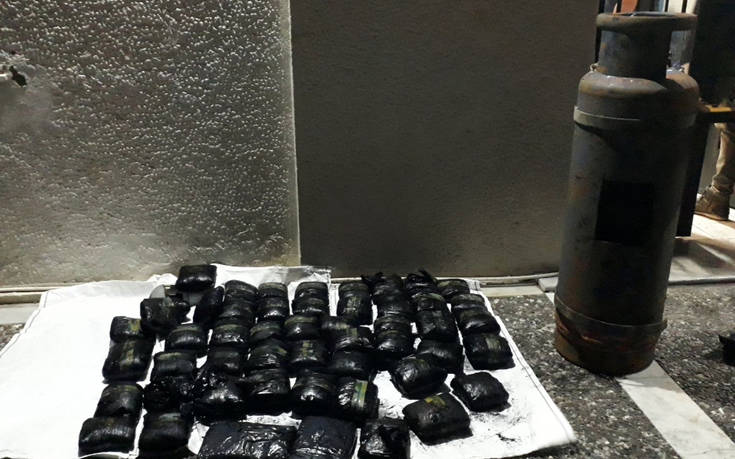 Άνδρες του Λιμενικού κατάσχεσαν 52,73 κιλά μαριχουάνας σε πλοίο
