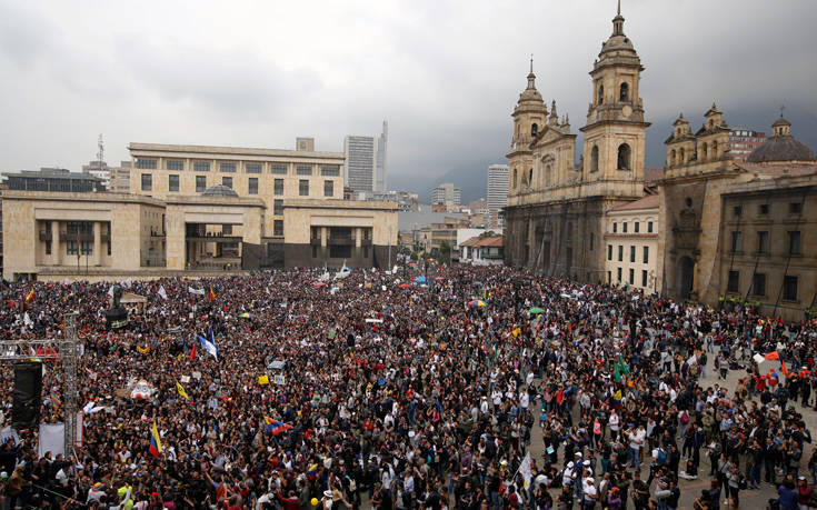 Κολομβία: Απαγόρευση κυκλοφορίας στην πρωτεύουσα της χώρας