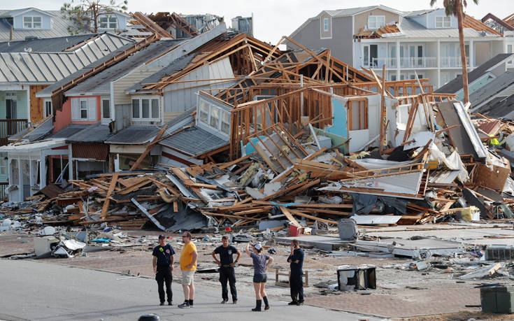 Έξι νεκροί και τεράστιες καταστροφές στη Φλόριντα