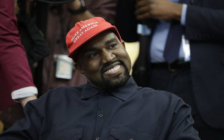 Kanye West: Χάνει το τιμητικό πτυχίο κολλεγίου που του είχε δοθεί εξαιτίας των σχολίων του