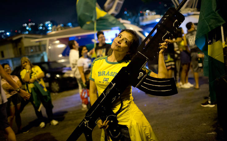 Ελεύθεροι σκοπευτές για να… αντιμετωπιστεί η εγκληματικότητα στη Βραζιλία