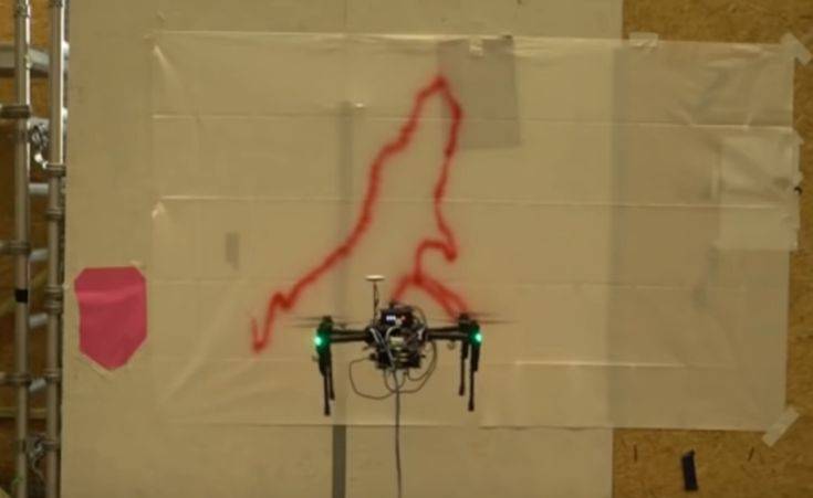 Κατασκευάστηκε το πρώτο drone που φτιάχνει γκράφιτι