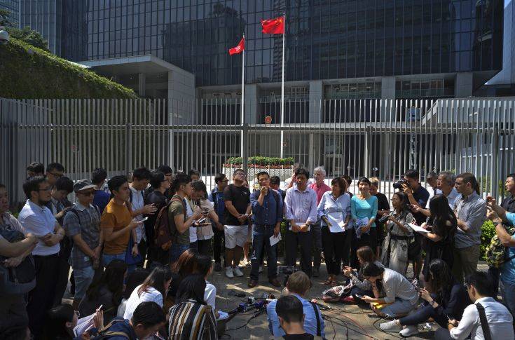 Το Χονγκ Κονγκ δίνει περιθώριο μιας βδομάδας σε Βρετανό δημοσιογράφο για να φύγει από τη χώρα