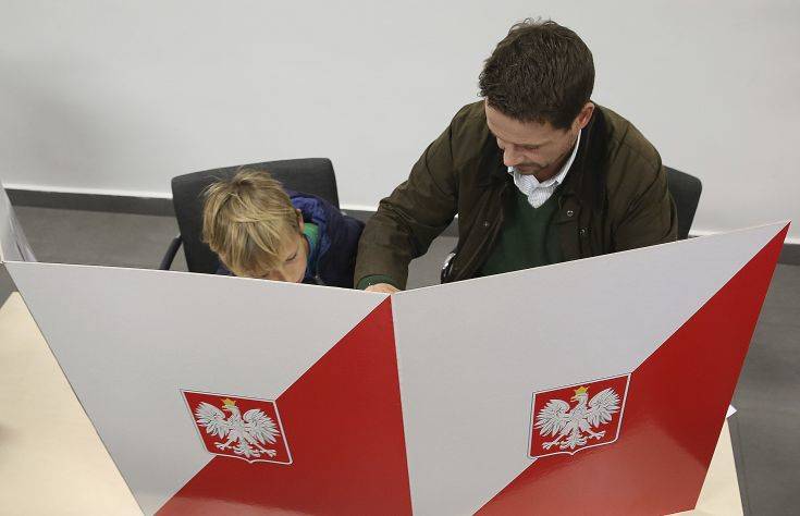 Το κυβερνών κόμμα προηγείται στις τοπικές εκλογές της Πολωνίας