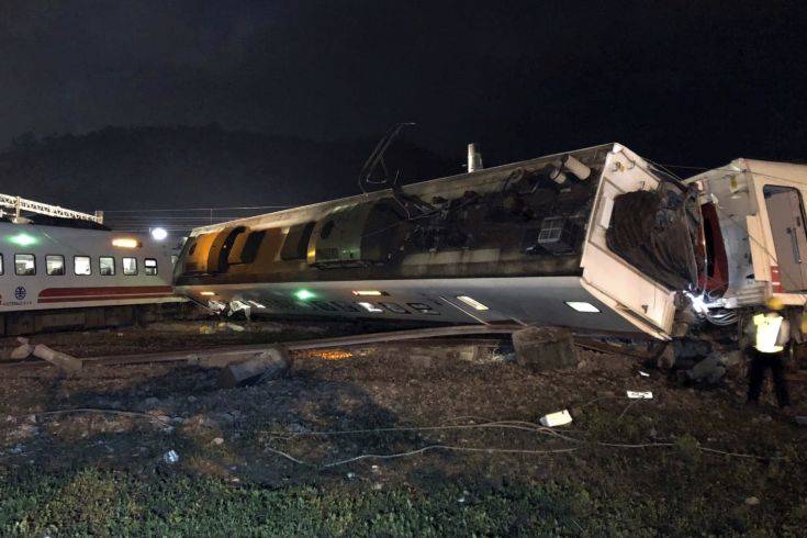 Τους 22 έφτασαν οι νεκροί από τον εκτροχιασμό τρένου στην Ταϊβάν