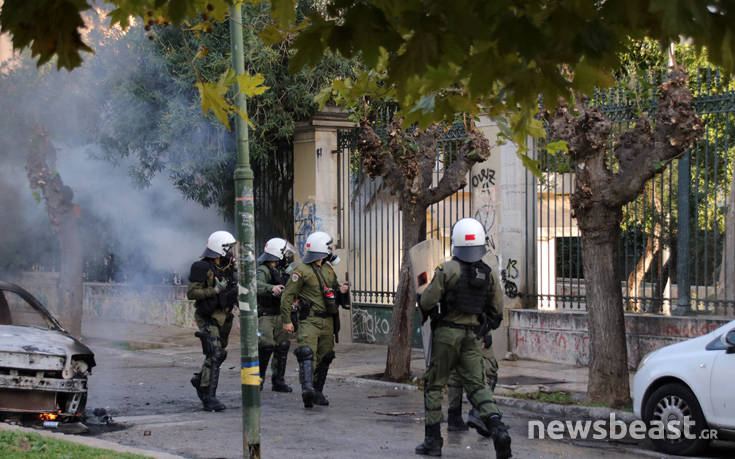 Συνεχίζεται το σκηνικό έντασης στο Πολυτεχνείο