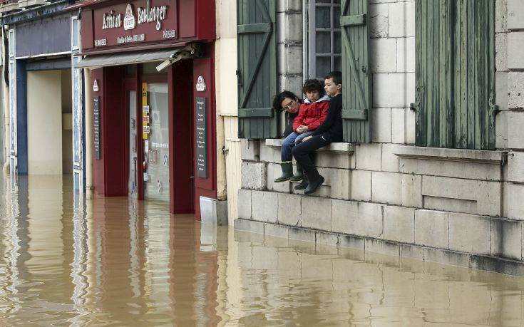 Σφοδρή κακοκαιρία πλήττει τη Ρουμανία