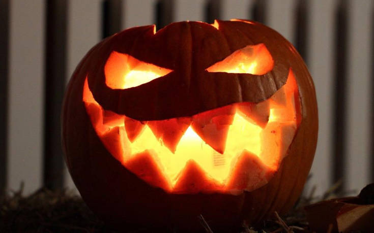 Διοργανώστε το πιο spooky Halloween πάρτι στο σπίτι σας