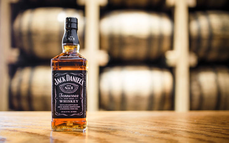 Μια βραδιά στο μπαρ συντροφιά με το Jack Daniel’s