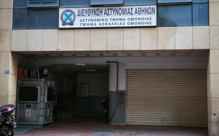 Η επίθεση στο ΑΤ Ομονοίας, το «αίτημα εισόδου στα Εξάρχεια» και η διάψευση