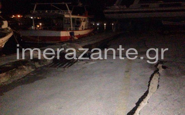 Κατολισθήσεις βράχων και μια μεγάλη ρωγμή στο λιμάνι στη Ζάκυνθο από το σεισμό